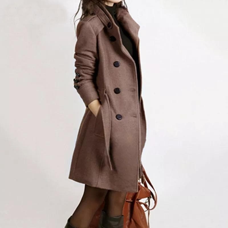 Manteau à la mode avec double rangée de boutons